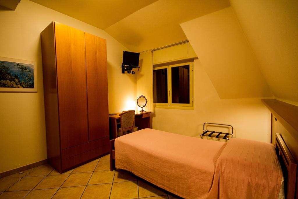 Albergo Lario Gera Lario Cameră foto