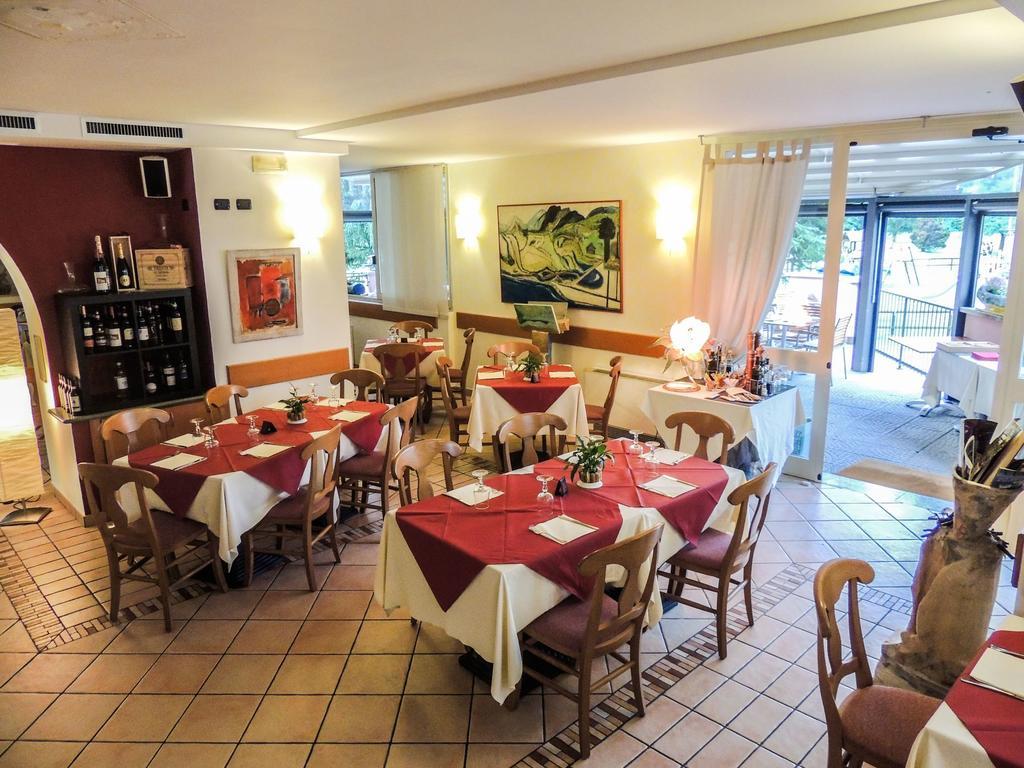 Albergo Lario Gera Lario Exterior foto