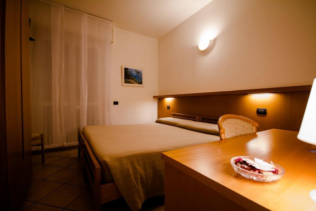 Albergo Lario Gera Lario Cameră foto